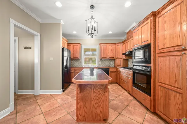 $394,000 | 10757 Oakley Trace Drive, Baton Rouge, LA 70809