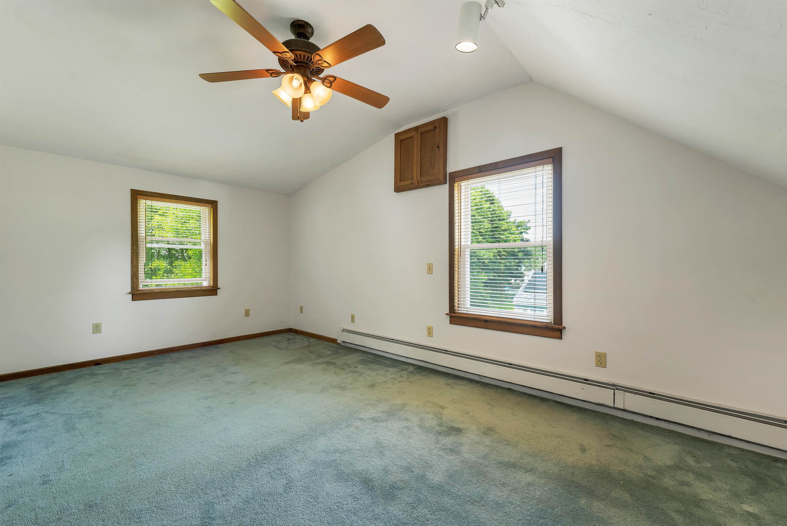 21 Spruce Street Laconia, NH 03246 - Photo 34 of 51