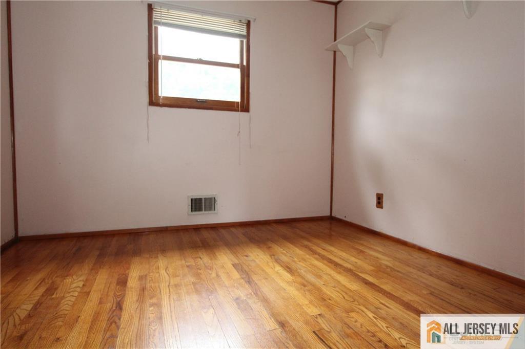 39 Stony Road Edison, NJ 08817 - Photo 10 of 15