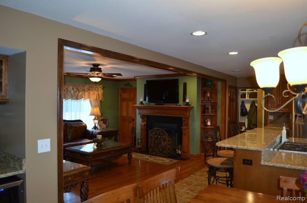 9685 Division Road Casco, MI 48064 - Photo 14 of 46 DSC_0807.jpg