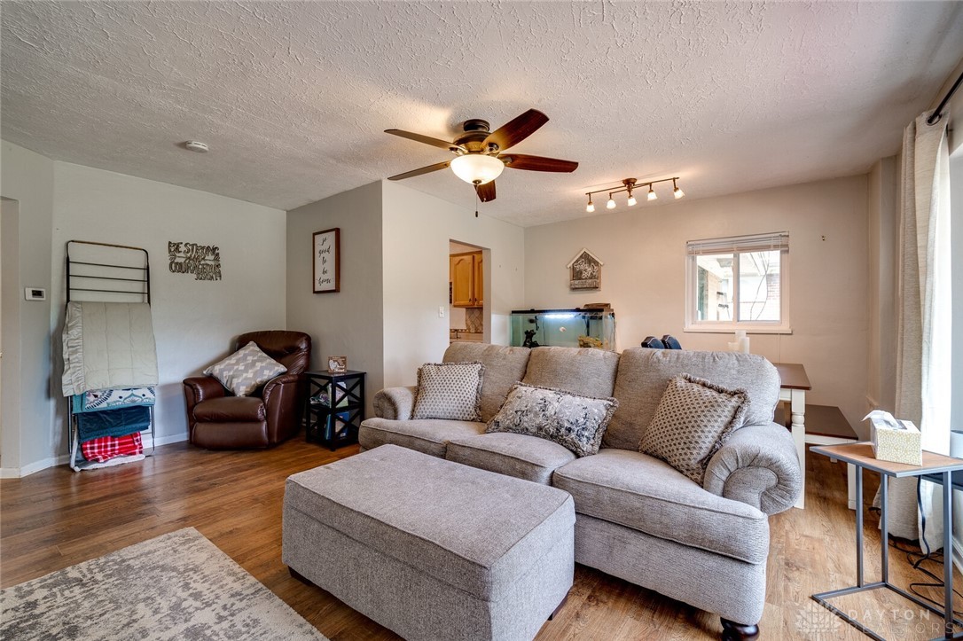 626 Brookfield Road Kettering, OH 45429 - Photo 6 of 29 Gallery Image 6