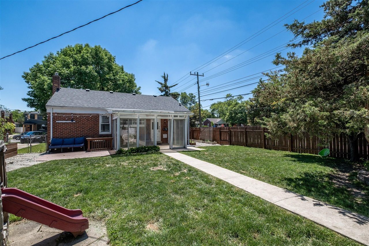 332 Normandy Road Royal Oak, MI 48073 - Photo 35 of 38