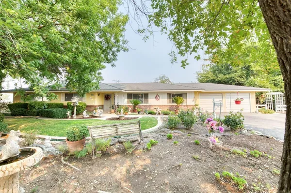 $815,000 | 13338 East Herndon Avenue, Clovis, CA 93619