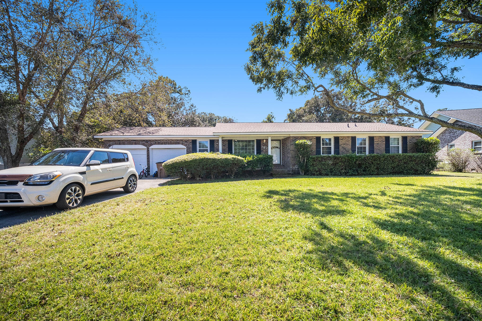 761 Waterloo Street Charleston, SC 29412 - Photo 2 of 23 DSCF7267