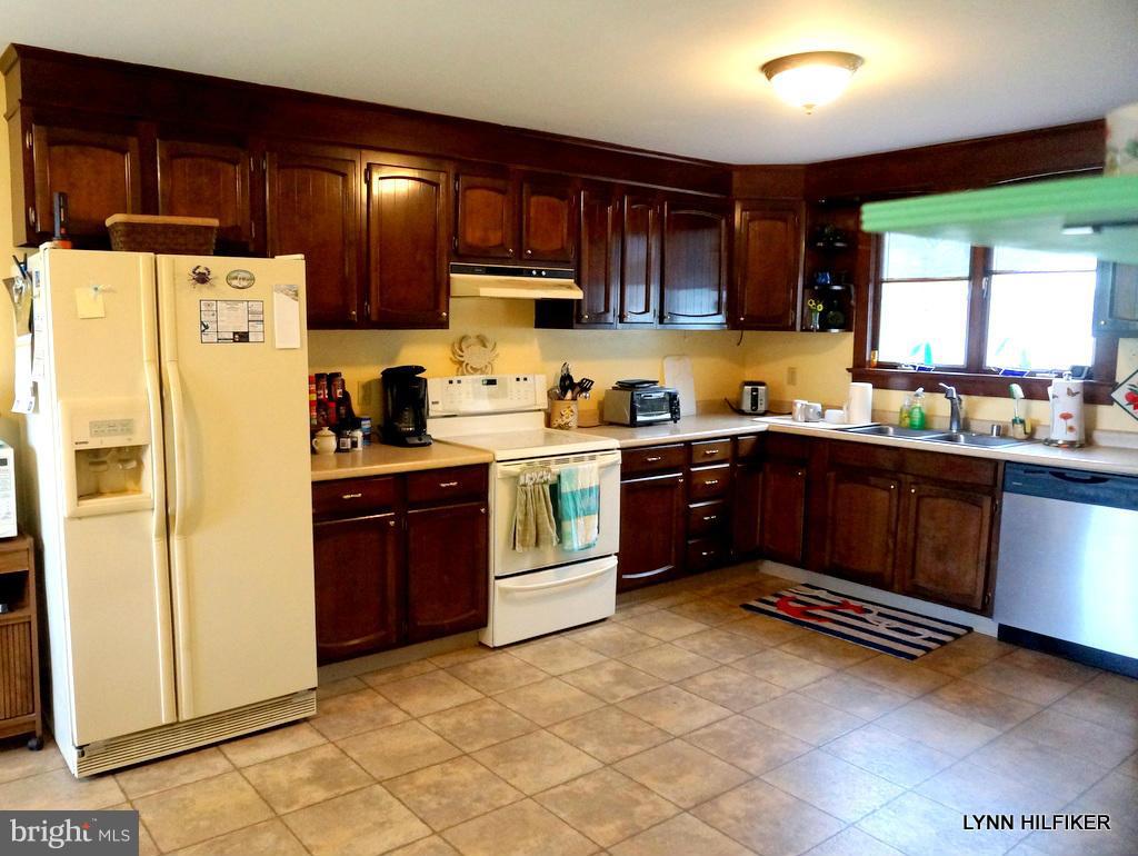 6022 Jamar Road Rock Hall, MD 21661 - Photo 5 of 28 Kitchen