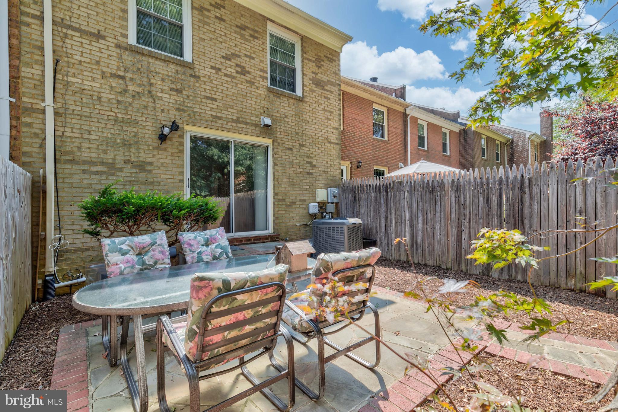7048 Leestone Street Springfield, VA 22151 - Photo 40 of 40 Exterior - Back