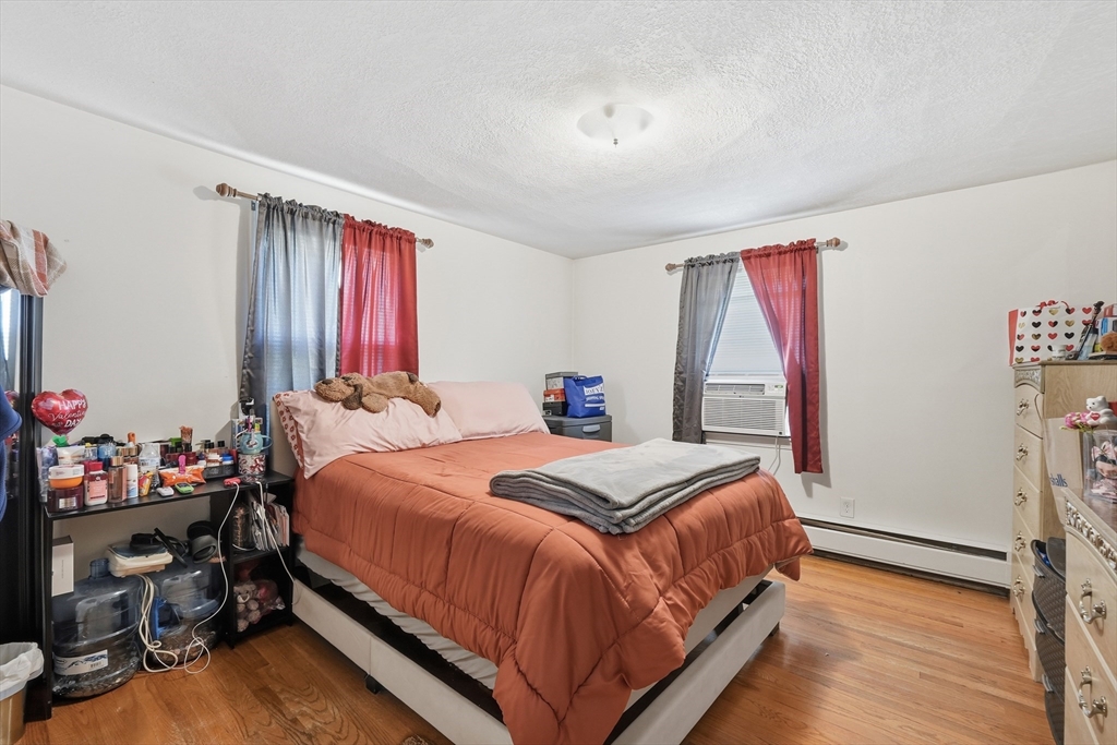 23 Smith Street Chicopee, MA 01020 - Photo 17 of 39