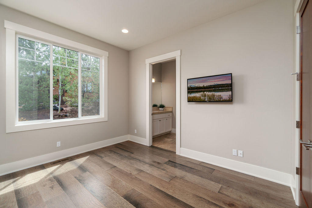 3336 Northwest Shevlin Ridge Bend, OR 97703 - Photo 31 of 69 RileyVisuals-17