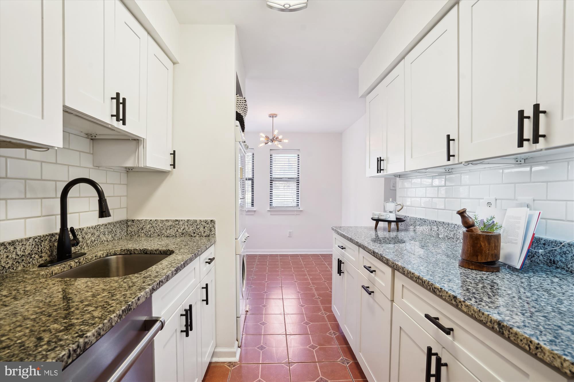 11228 Chestnut Grove Square, Unit 16 Reston, VA 20190 - Photo 12 of 47 Kitchen