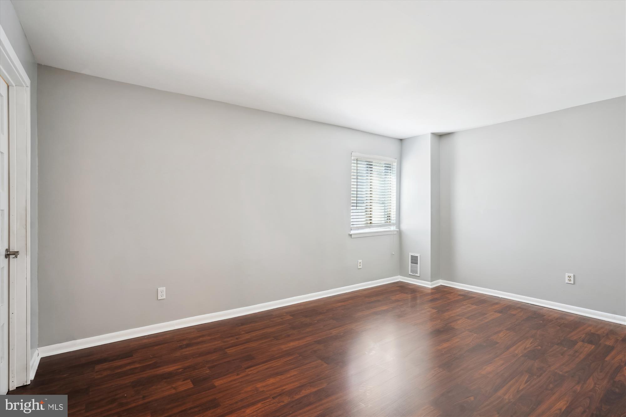 11228 Chestnut Grove Square, Unit 16 Reston, VA 20190 - Photo 17 of 47 Primary Bedroom