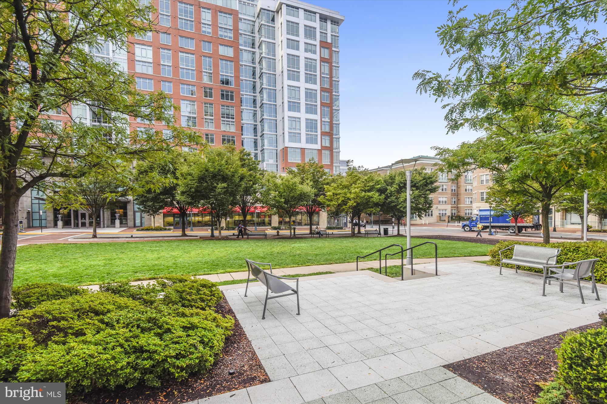 11228 Chestnut Grove Square, Unit 16 Reston, VA 20190 - Photo 38 of 47 Reston Town Center