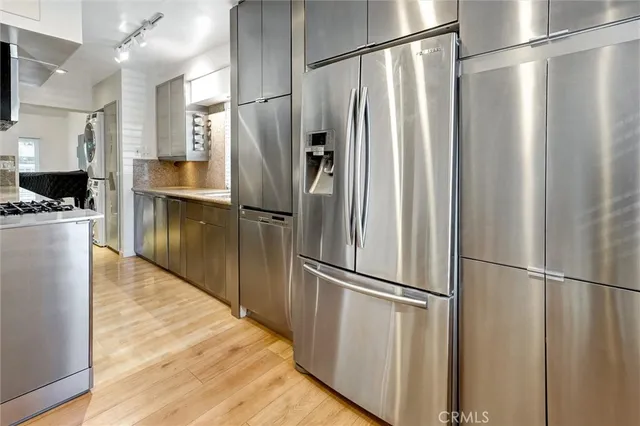 $1,249,000 | 22037 Ybarra Road, Woodland Hills, CA 91364