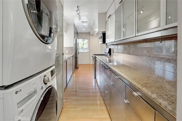 $1,249,000 | 22037 Ybarra Road, Woodland Hills, CA 91364