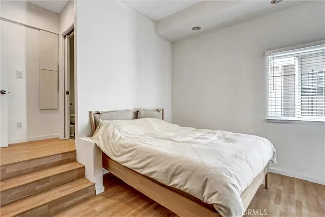 $1,249,000 | 22037 Ybarra Road, Woodland Hills, CA 91364