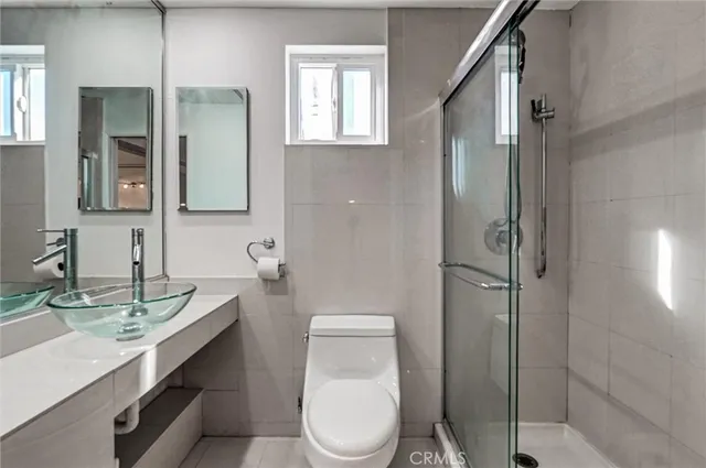 $1,249,000 | 22037 Ybarra Road, Woodland Hills, CA 91364