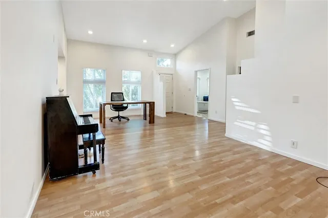 $1,249,000 | 22037 Ybarra Road, Woodland Hills, CA 91364