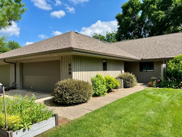 $356,000 | 609 Meldahl Lane, Northfield, MN 55057