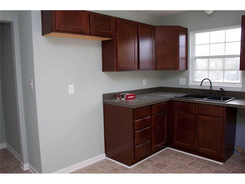 282 Georgetown Road Greenwood, IN 46142 - Photo 6 of 13 Gallery Image 6