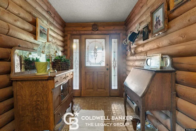 $850,000 | 3 Cowpoke Road, Baggs, WY 82321