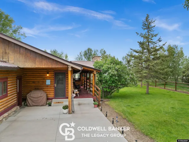 $850,000 | 3 Cowpoke Road, Baggs, WY 82321