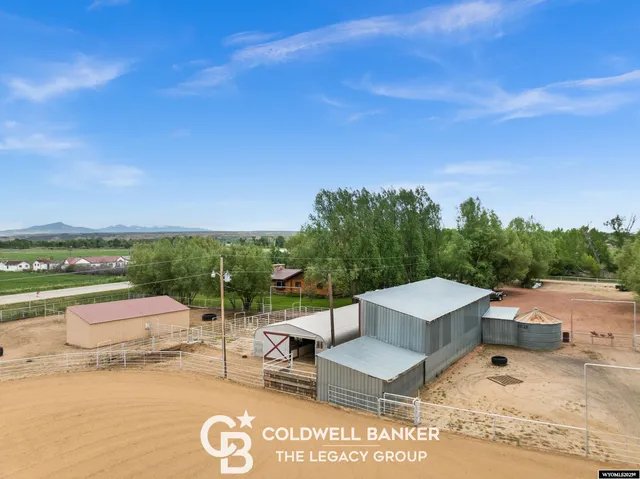 $850,000 | 3 Cowpoke Road, Baggs, WY 82321
