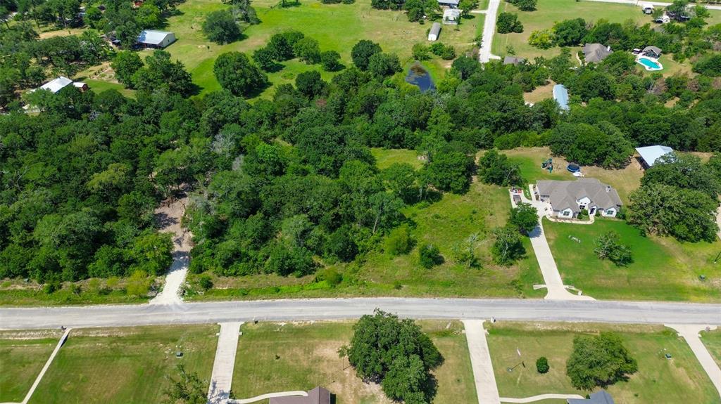 an aerial view of a yard