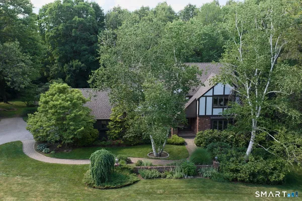 $828,000 | 25 Country Lane, Glastonbury, CT 06073