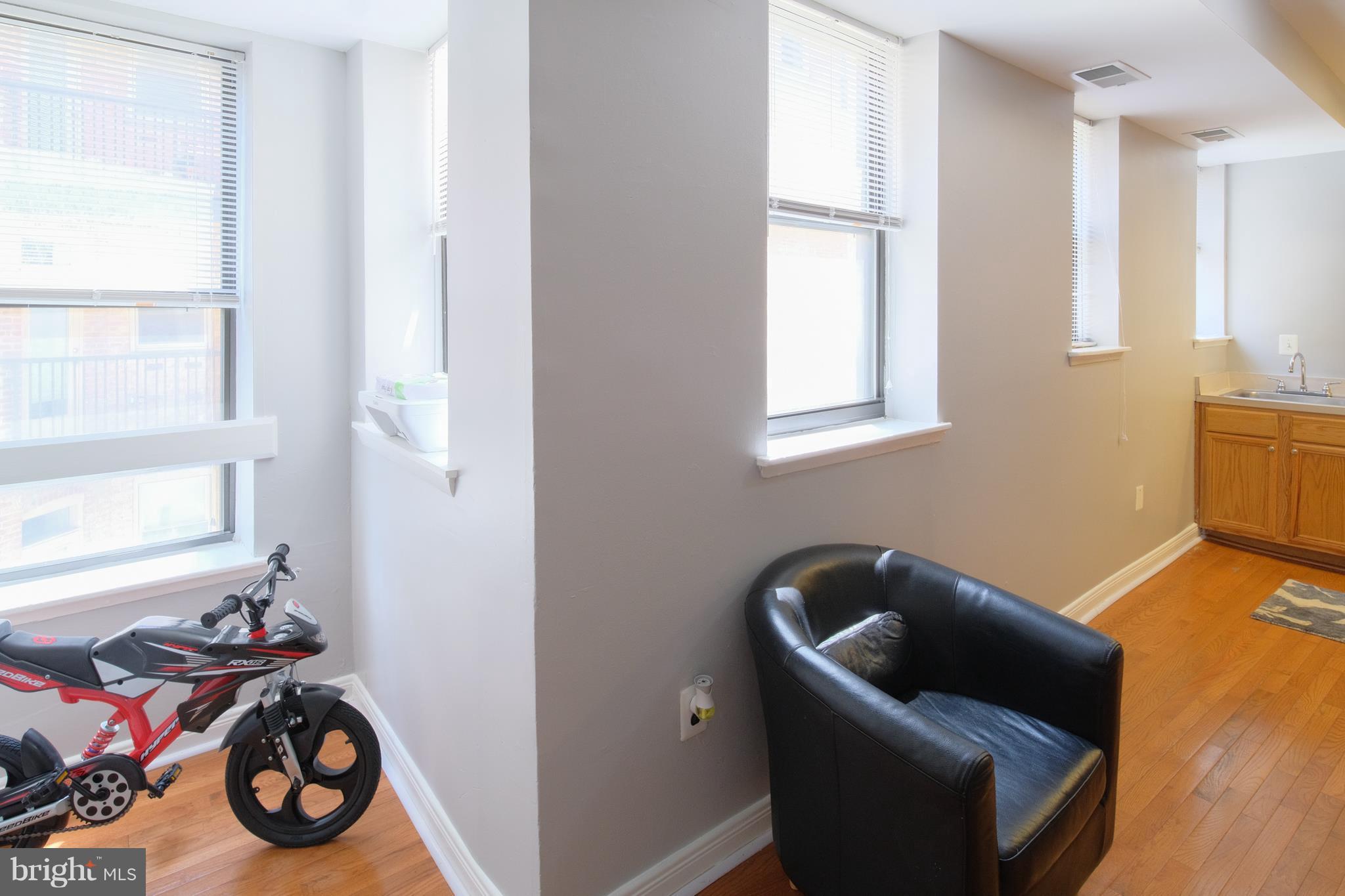 1436 W Street Northwest, Unit 204 Washington, DC 20009 - Photo 7 of 18 Interior (General)