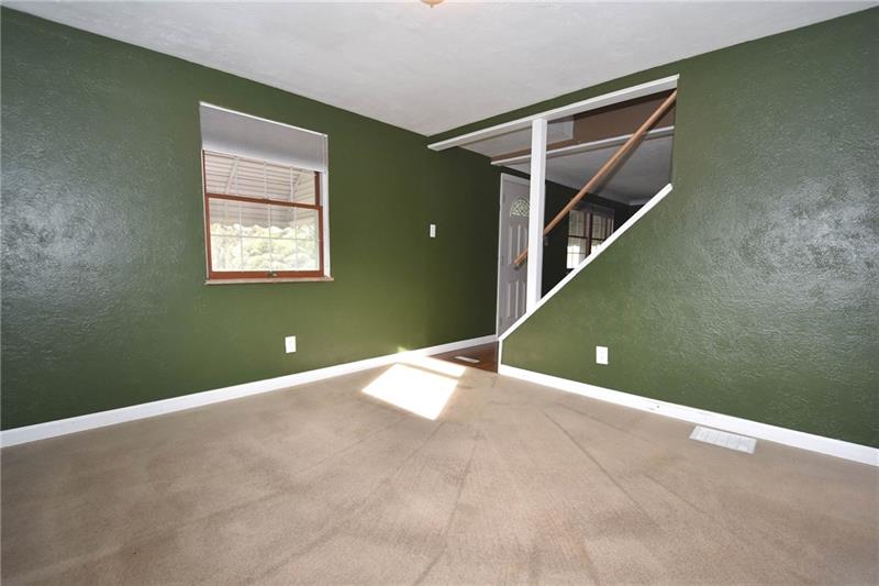 114 Howell Street Elizabeth, PA 15037 - Photo 6 of 20 Gallery Image 6