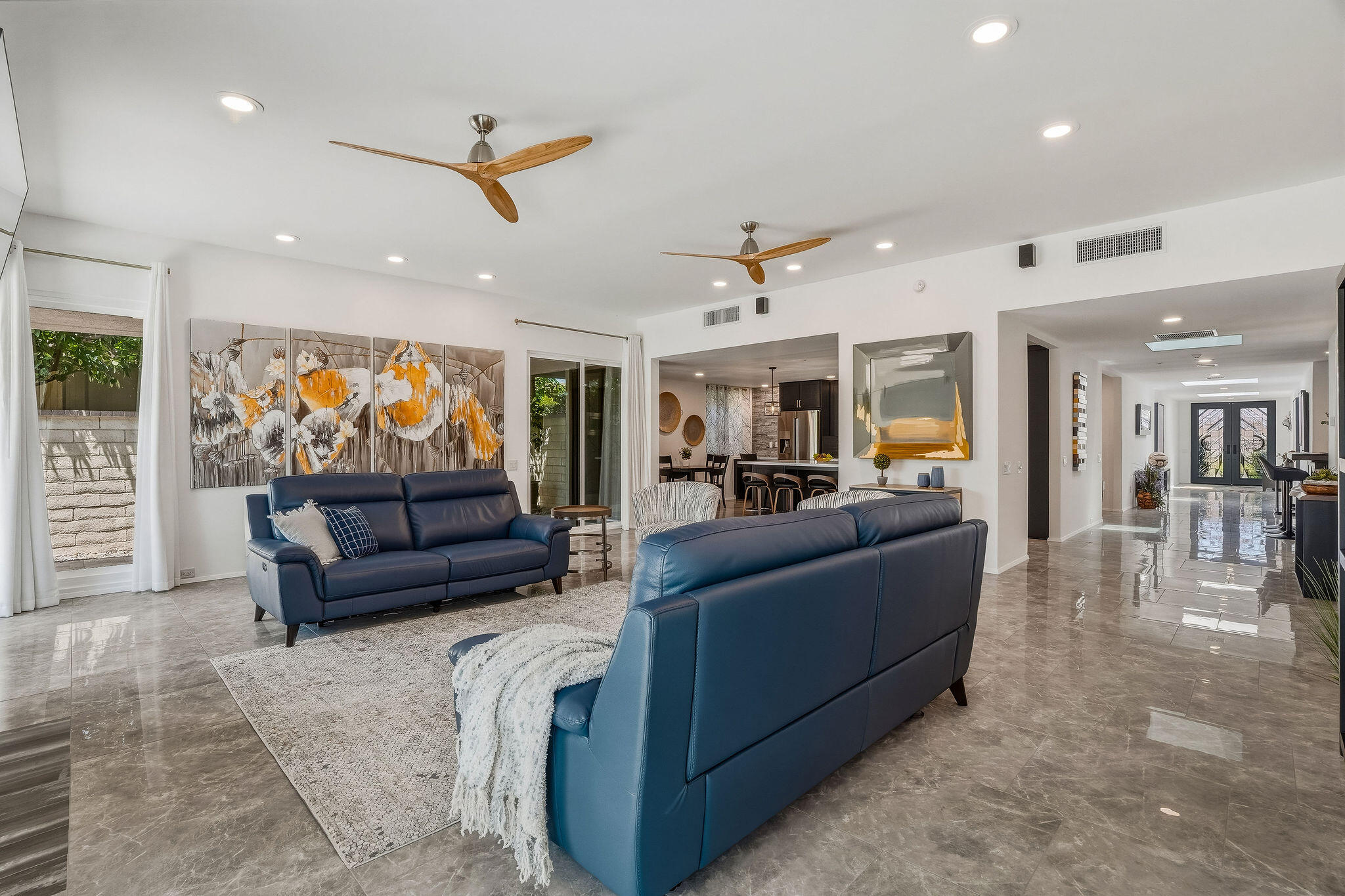 1 Temple Court Rancho Mirage, CA 92270 - Photo 14 of 50 Living Room