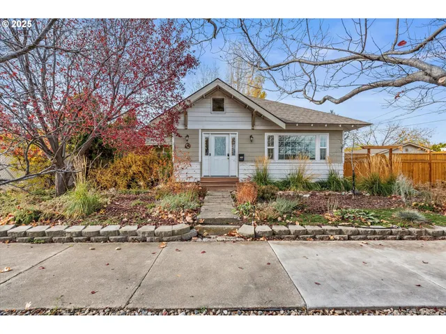 front view of house with a yard