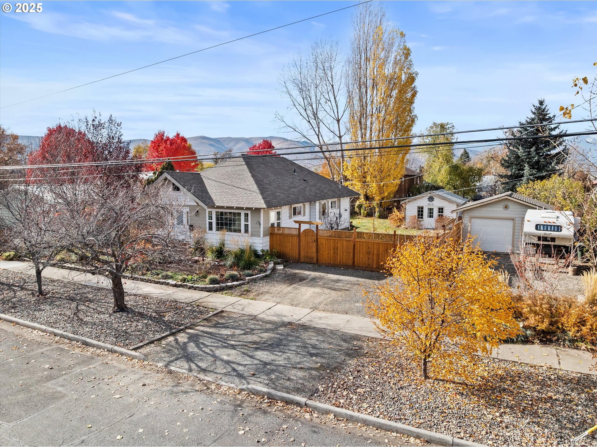 2819 College Street Baker City, OR 97814 - Photo 4 of 47 a view of a house with a patio
