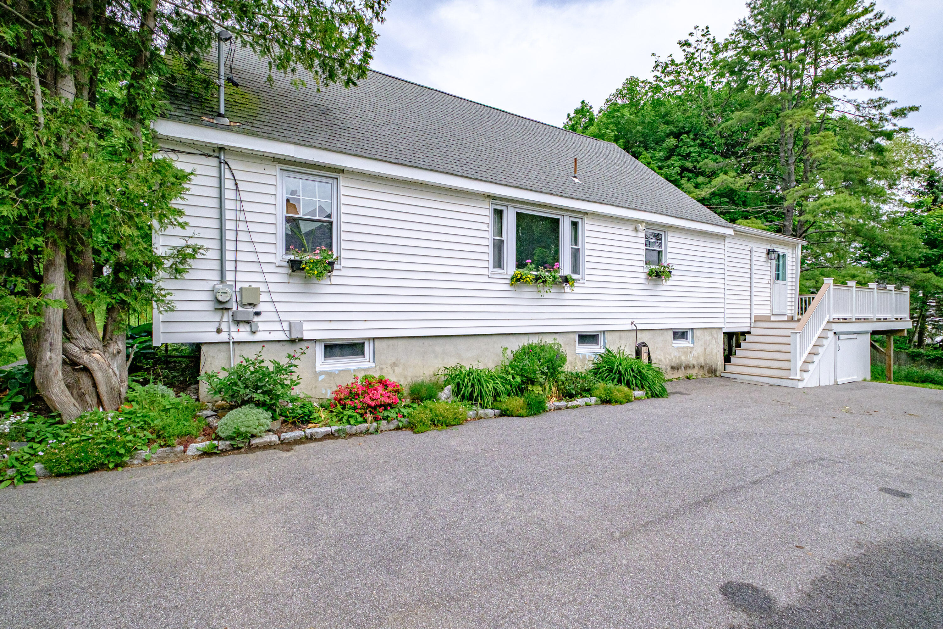 115 Caleb Street Portland, ME 04102 - Photo 6 of 68 Large Paved Driveway