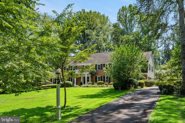 $2,499,000 | 7821 Old Dominion Drive, McLean, VA 22102