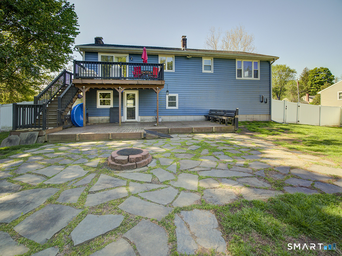 82 Wilcox Road Middletown, CT 06457 - Photo 2 of 27 a front view of residential houses