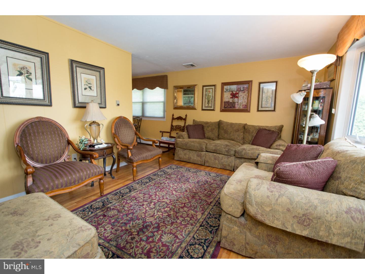 53 Smith Avenue Hamilton, NJ 08619 - Photo 2 of 20 Living Room