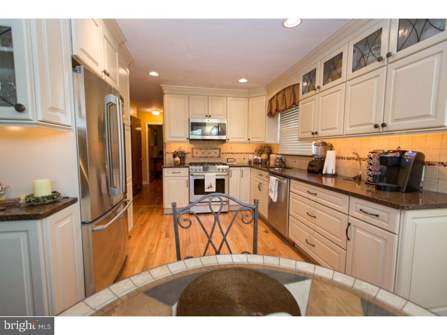 53 Smith Avenue Hamilton, NJ 08619 - Photo 5 of 20 Kitchen