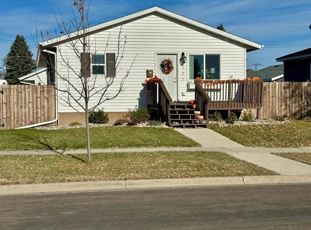 $239,900 | 120 2nd Avenue North, Wahpeton, ND 58075