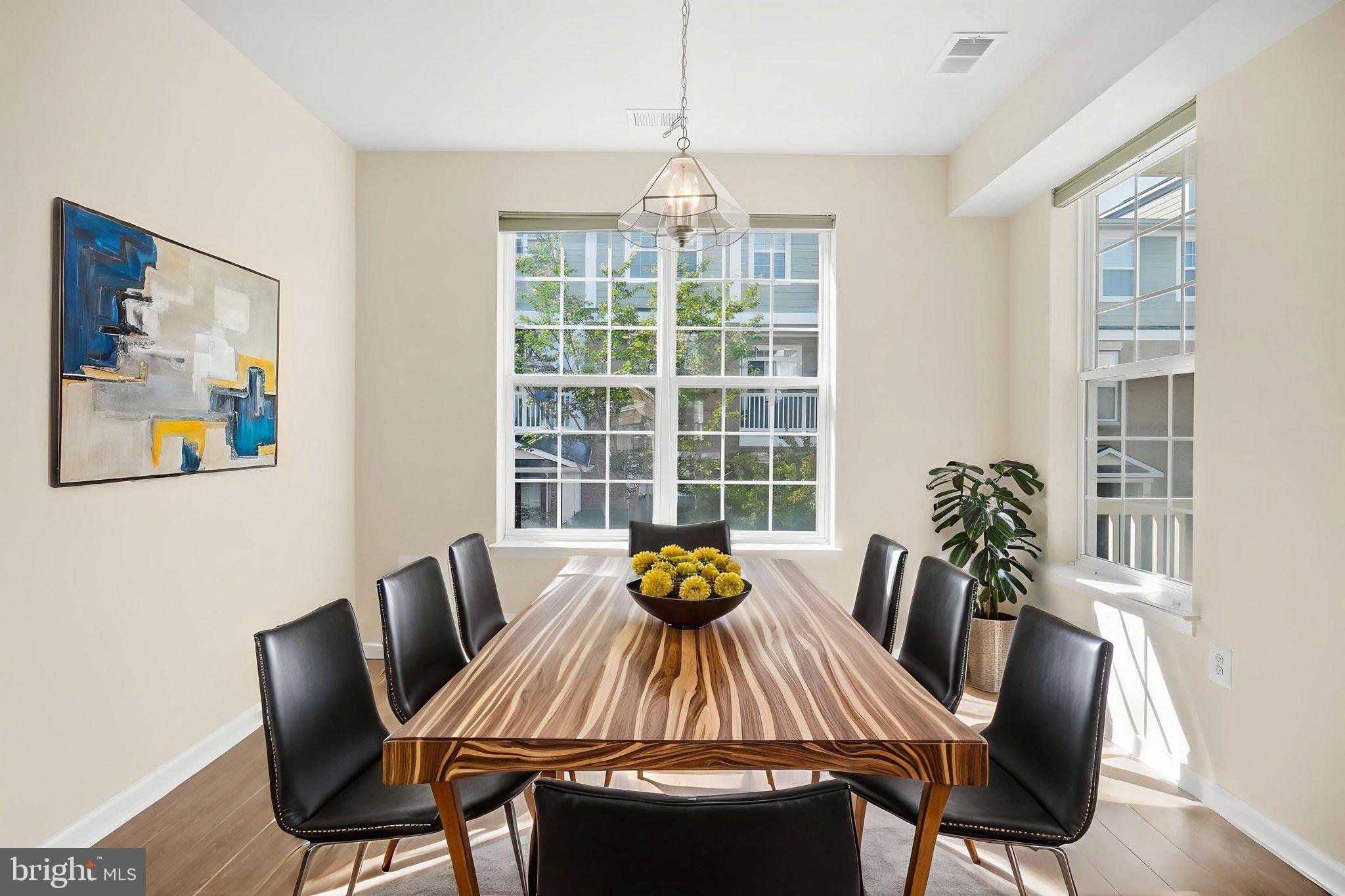 2212 Highfly Terrace, Unit 2212 Silver Spring, MD 20902 - Photo 7 of 41 Eat in breakfast area - Virtual Staging