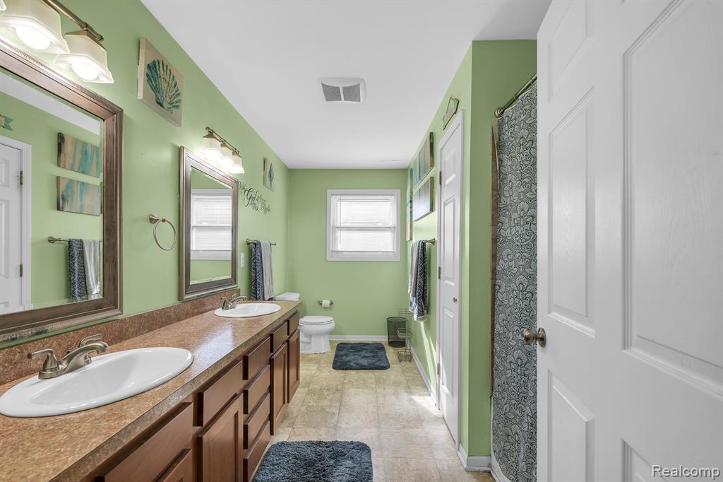 175 Rockwell Street Pontiac, MI 48341 - Photo 15 of 29