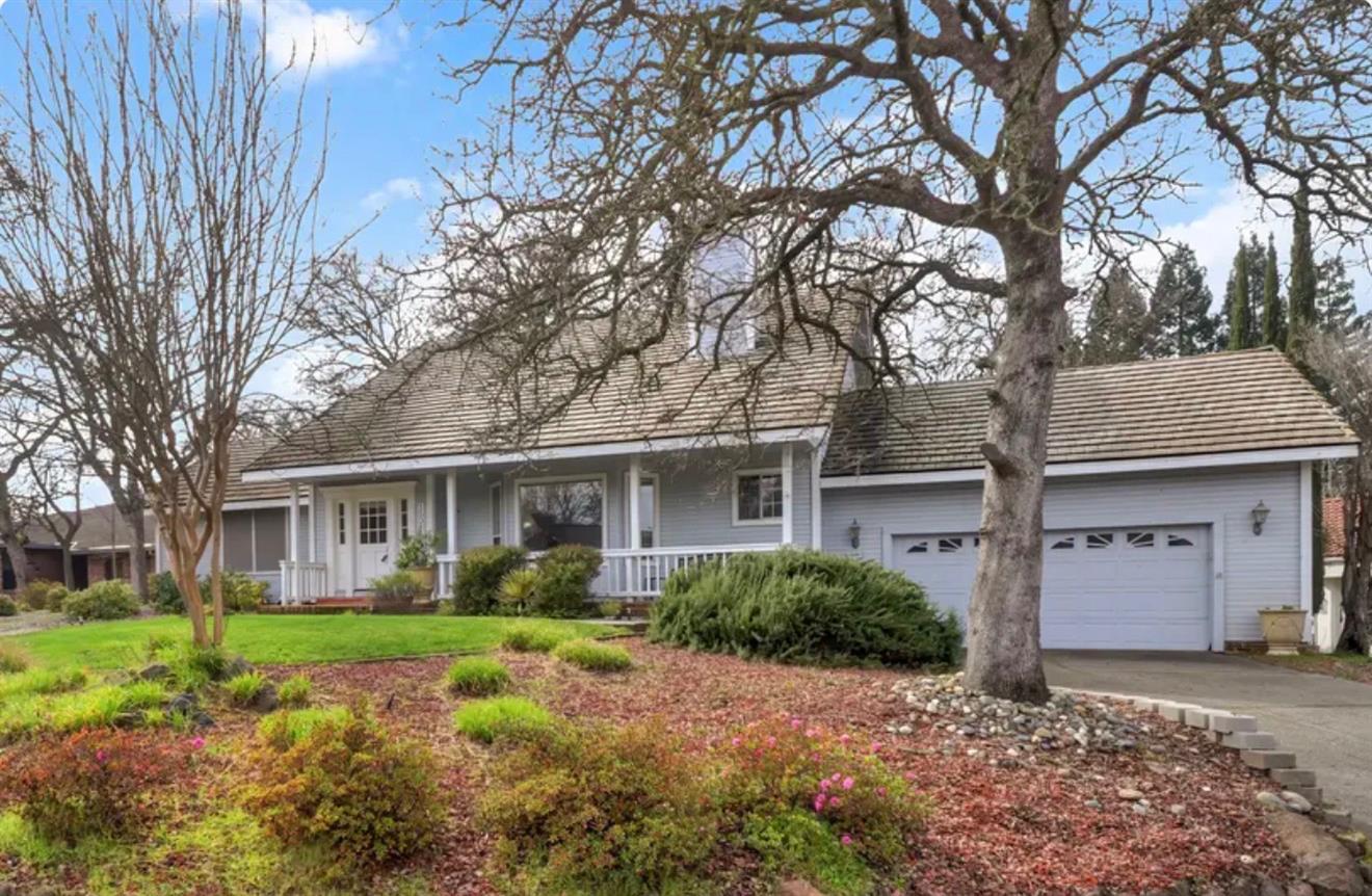 15044 Rio Circle Rancho Murieta, CA 95683 - Photo 50 of 50 front view of a house with a yard