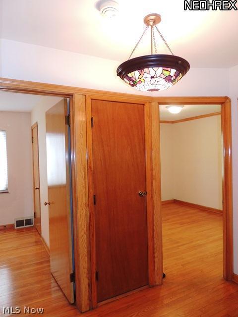 7619 Spring Garden Road Cleveland, OH 44129 - Photo 11 of 25