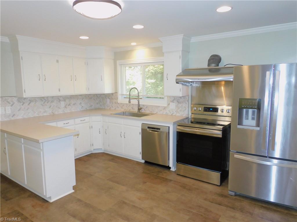 1901 Angelo Street Winston-Salem, NC 27104 - Photo 5 of 34