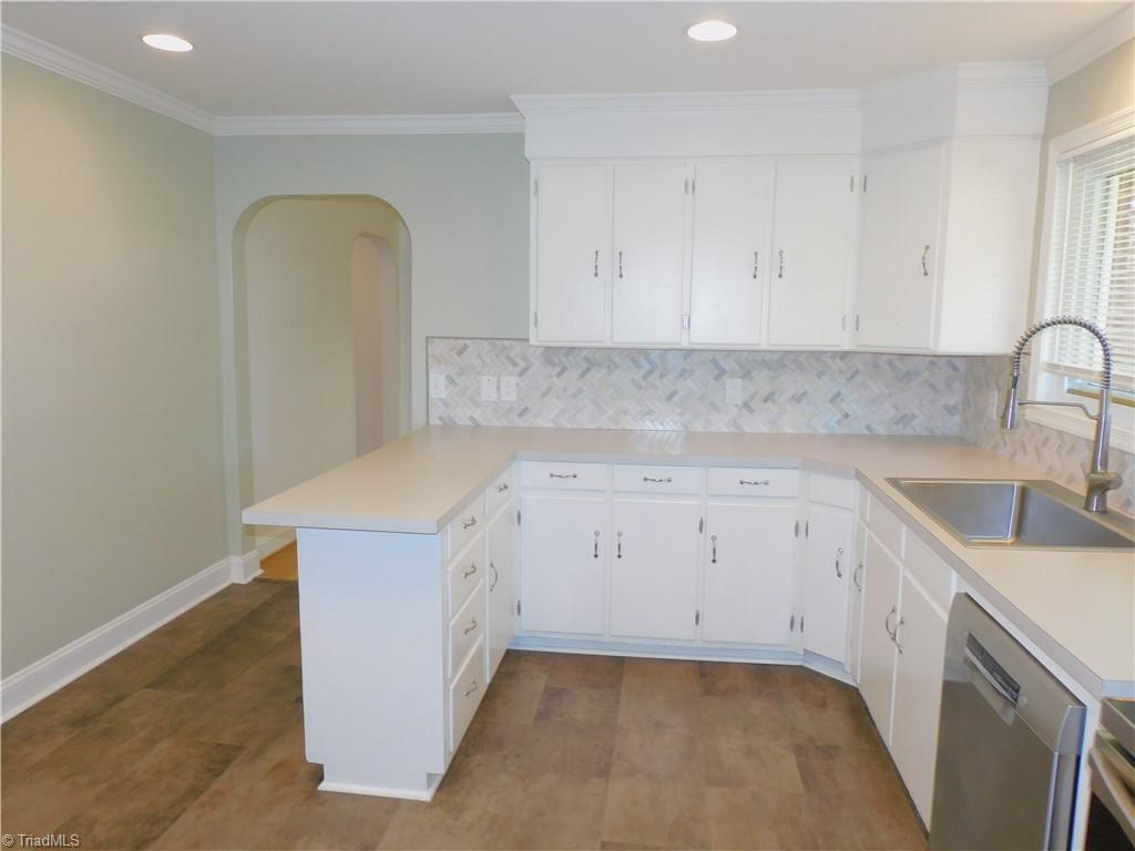 1901 Angelo Street Winston-Salem, NC 27104 - Photo 6 of 34