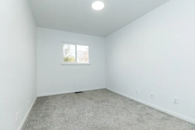 $2,200 | 18248 Farmington Road, Livonia, MI 48152