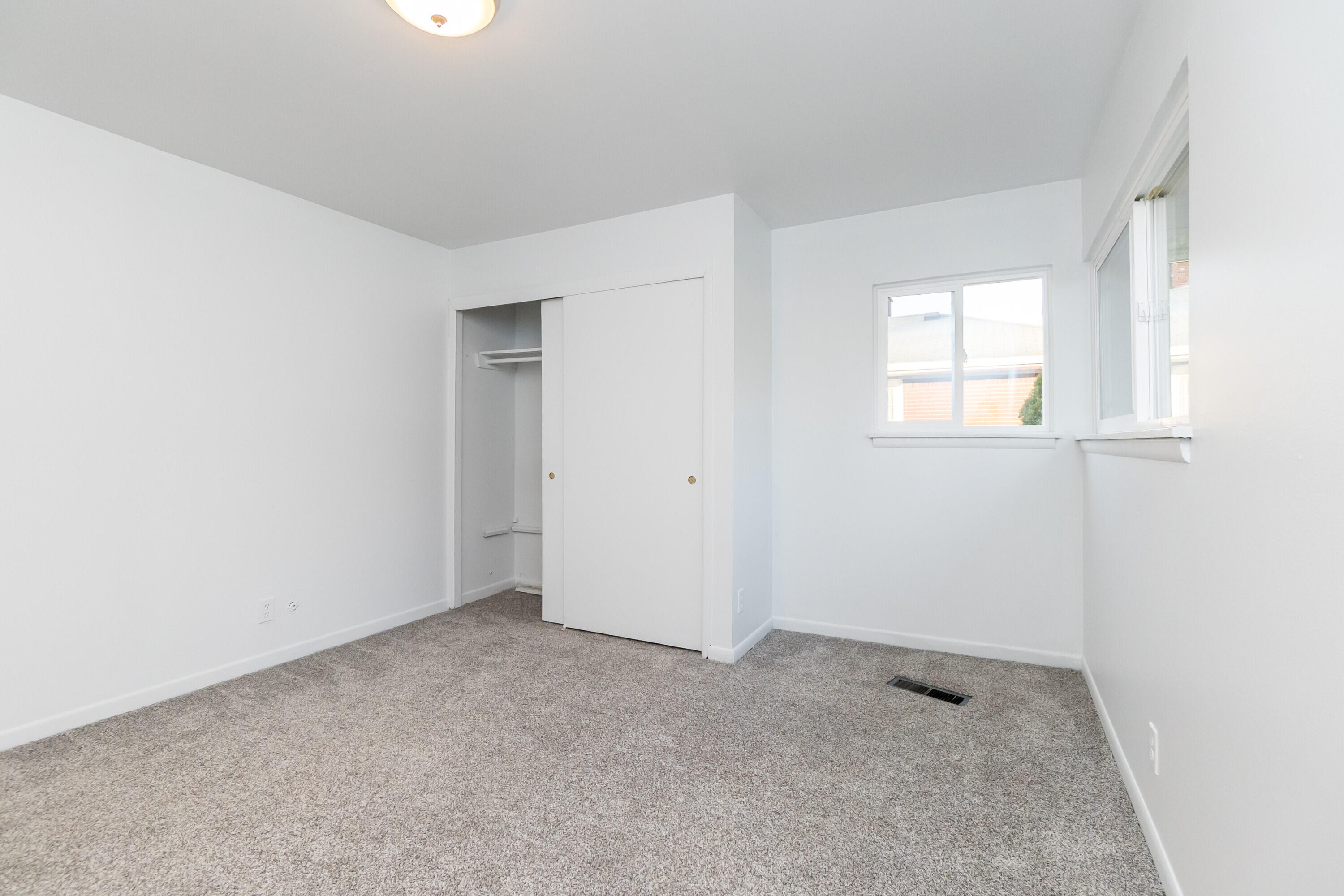 18248 Farmington Road Livonia, MI 48152 - Photo 15 of 21 014_7