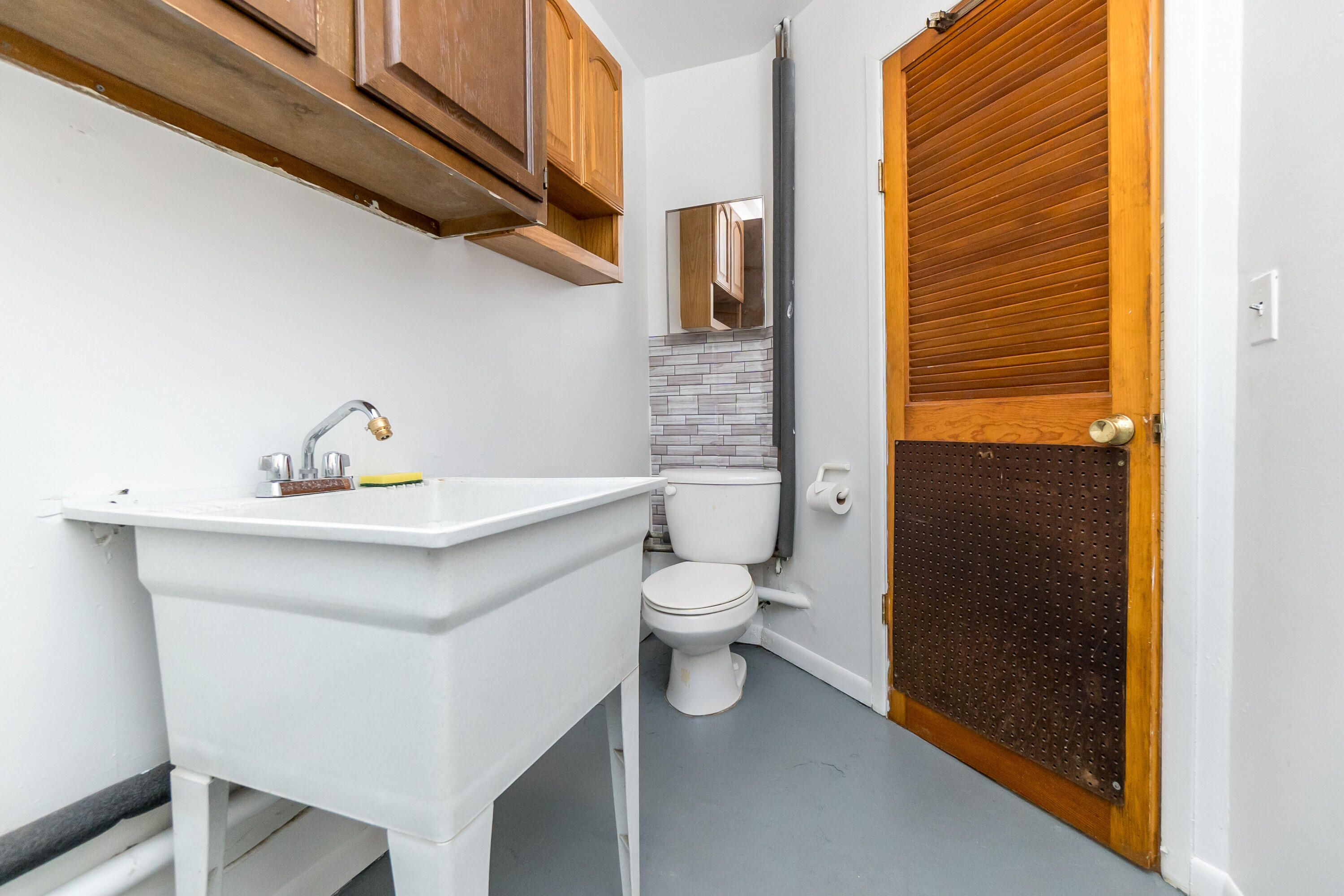 18248 Farmington Road Livonia, MI 48152 - Photo 17 of 21 016_3