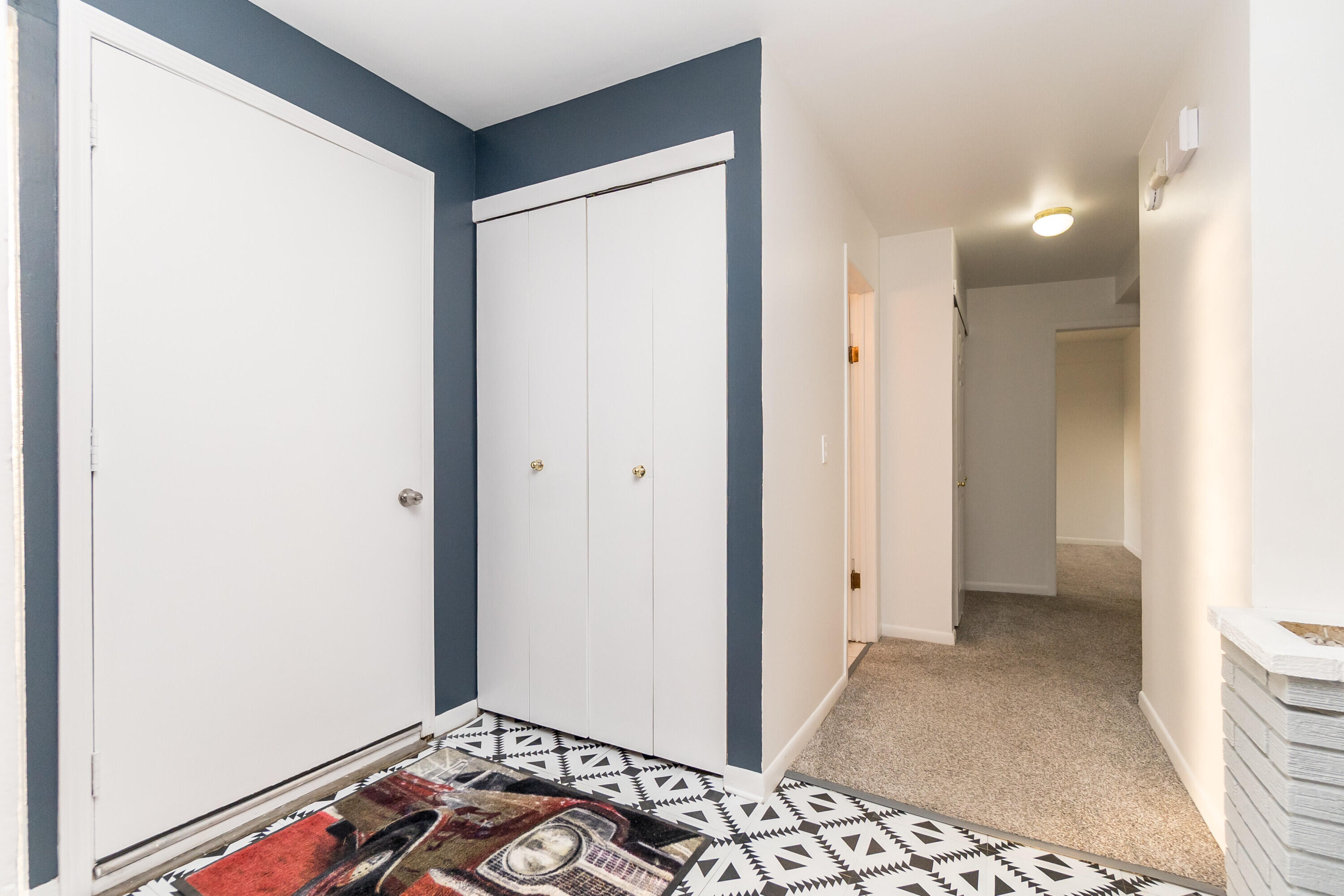 18248 Farmington Road Livonia, MI 48152 - Photo 7 of 21 006_13