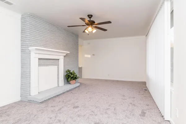 $2,200 | 18248 Farmington Road, Livonia, MI 48152