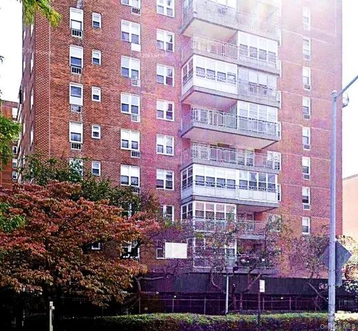 $290,000 | 138-10 Franklin Avenue, Unit 10G | Flushing